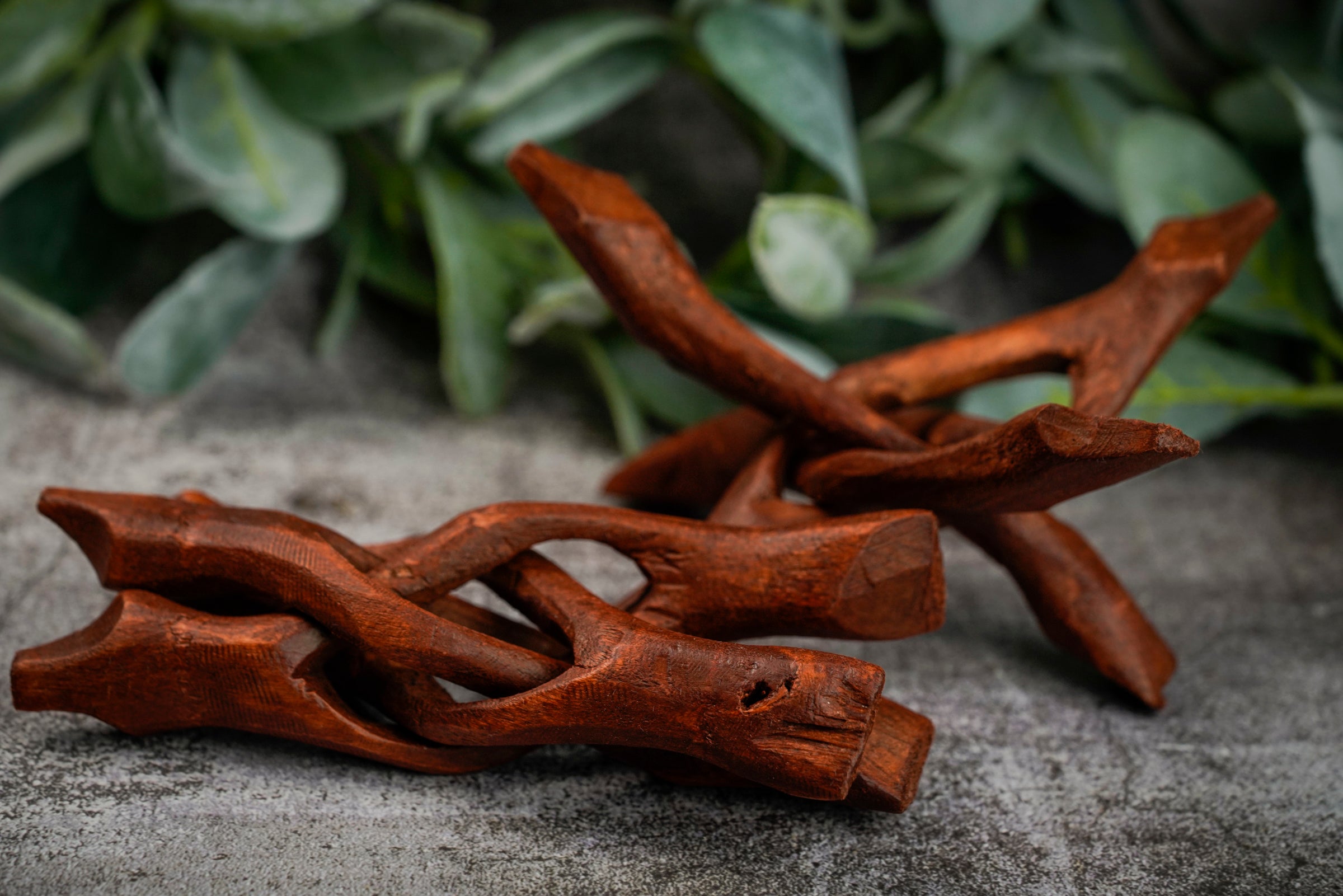 Smudge Kit - Includes: Large Abalone Shell, White Sage Stick, 7in Wood Tripod