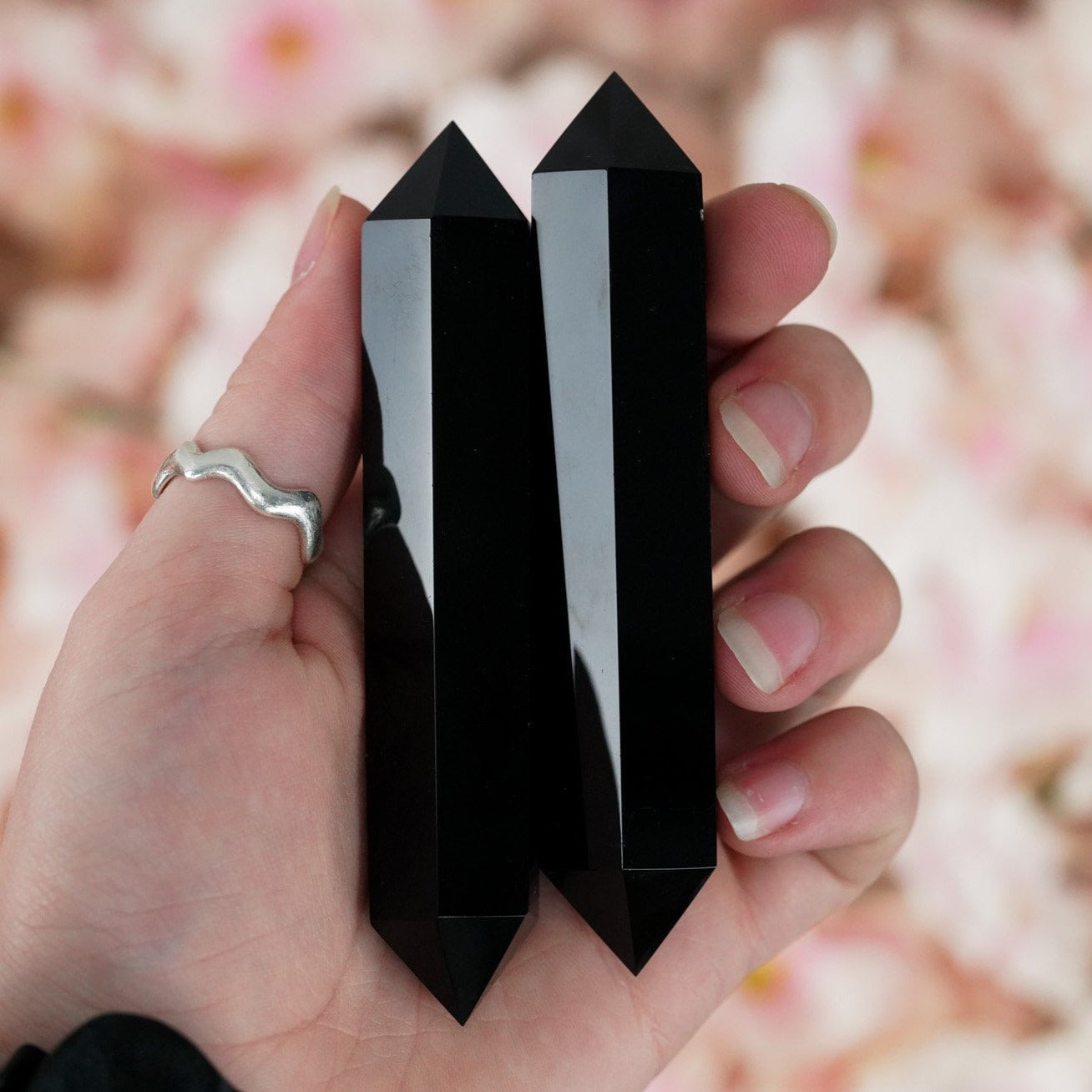 Obsidian double terminated obelisk