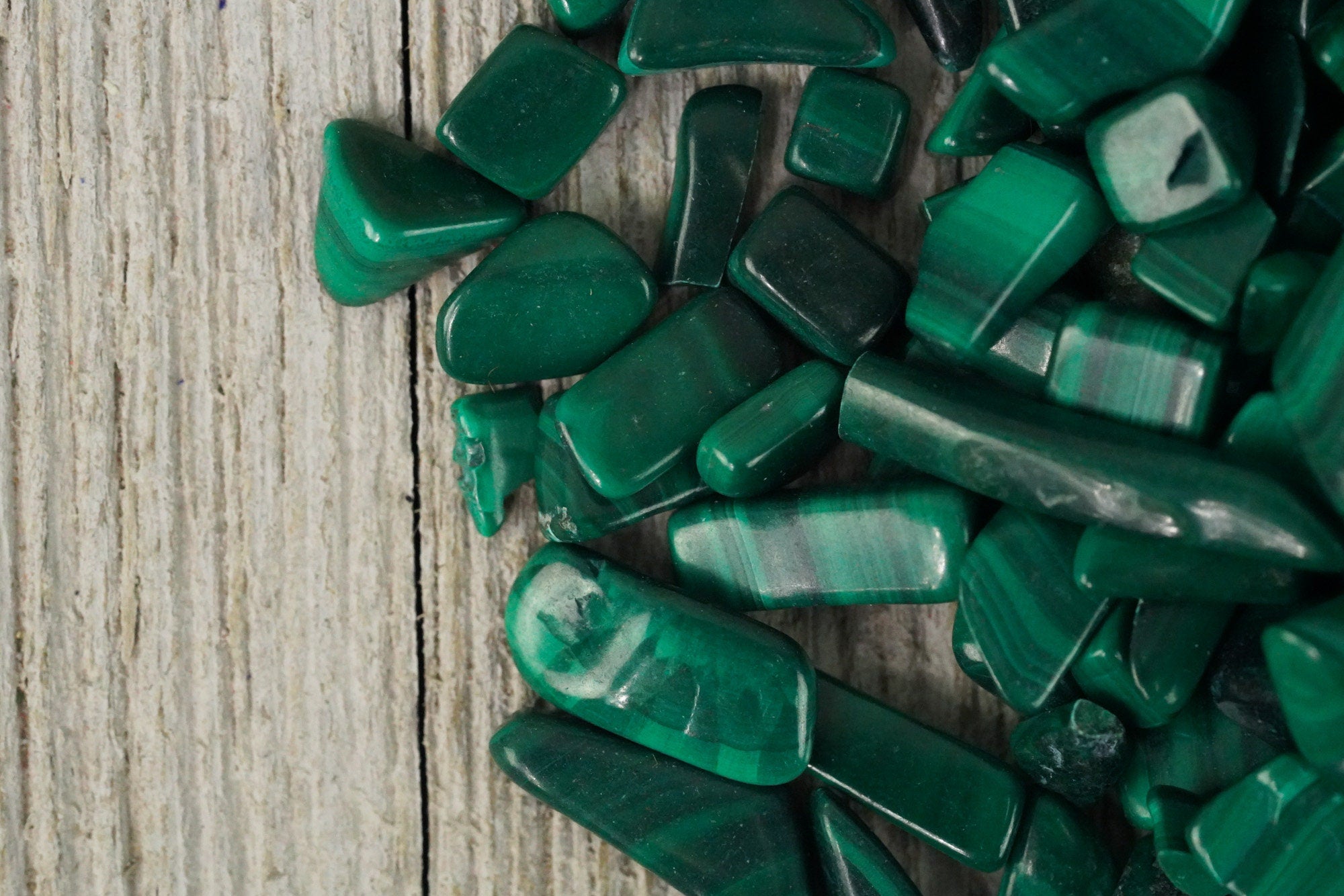 Malachite Tumbled Crystal Chips