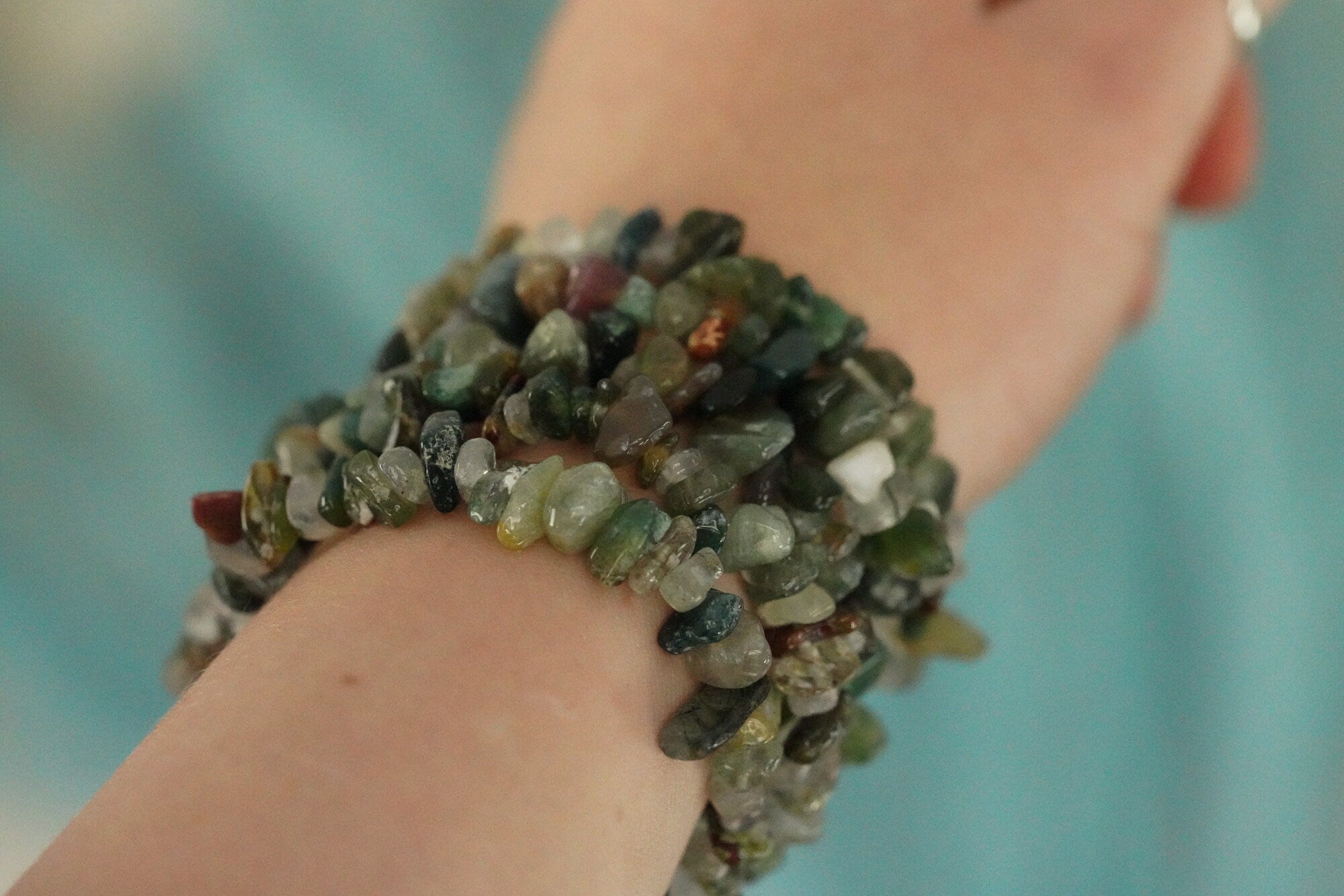 India Agate Stone Crystal Chip Bracelet